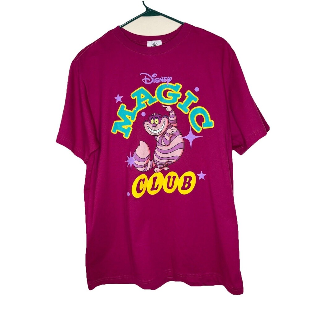 Disney Magic Club Cheshire Cat Alice In Wonderland  T-Shirt Adult Size M NEW